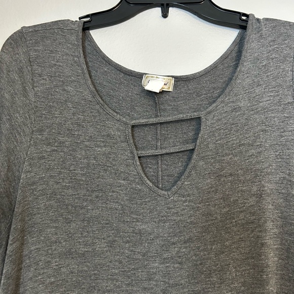 Adorable gray dress - Picture 3 of 6